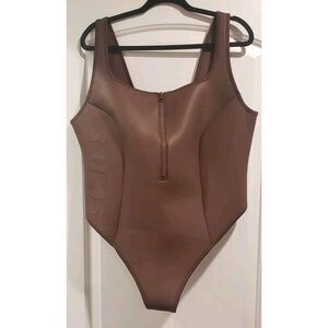 Skims RUBBERIZED SCUBA SWIM SCOOP NECK ONE PIECE Swimsuit Size 3X - NWT‎